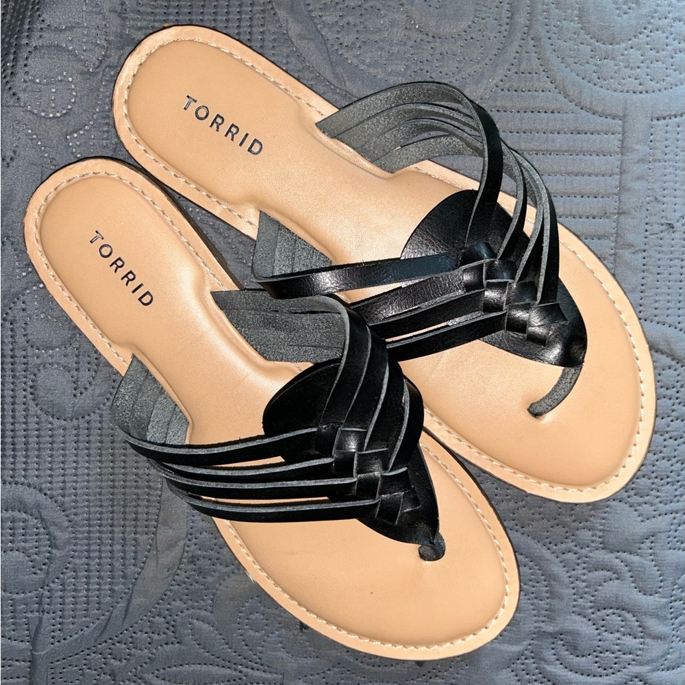 Torrid braided flip flops, 9.5W, black